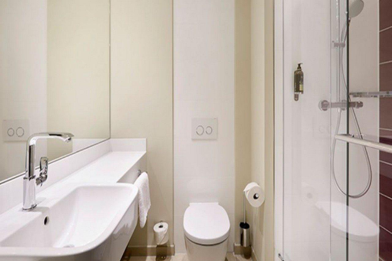 Premier Inn Stuttgart City Europaviertel ภายนอก รูปภาพ