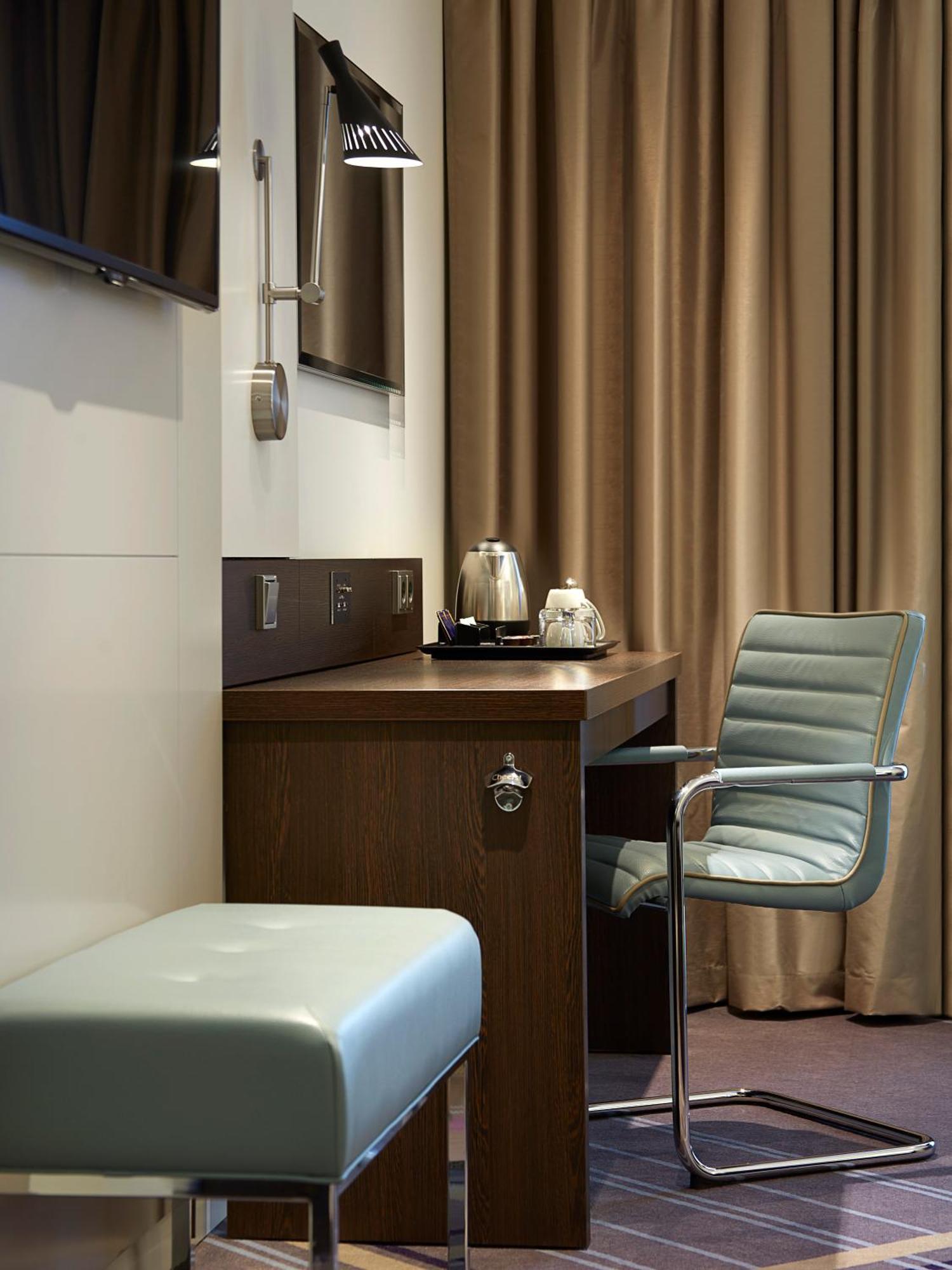 Premier Inn Stuttgart City Europaviertel ภายนอก รูปภาพ