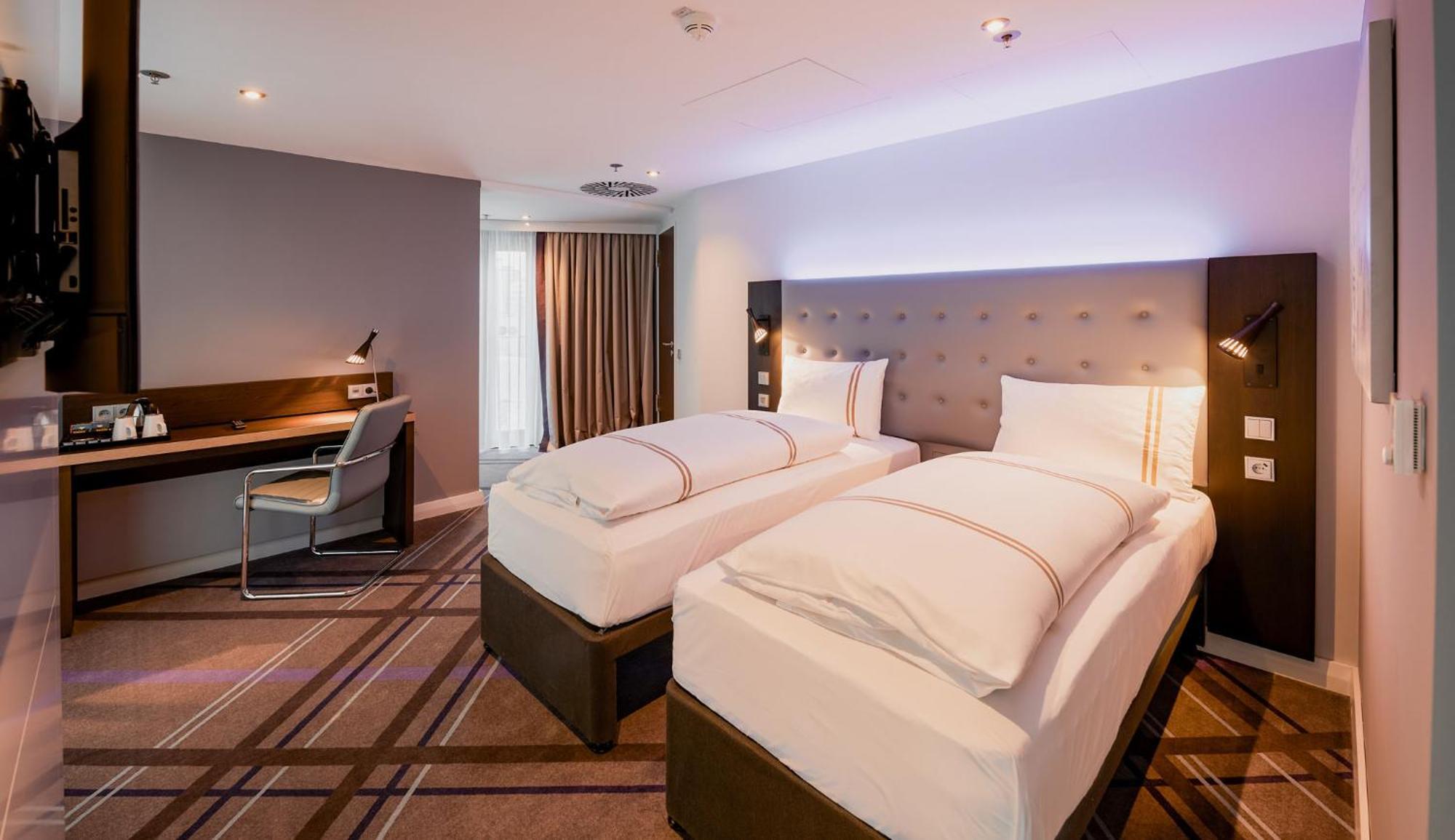 Premier Inn Stuttgart City Europaviertel ภายนอก รูปภาพ