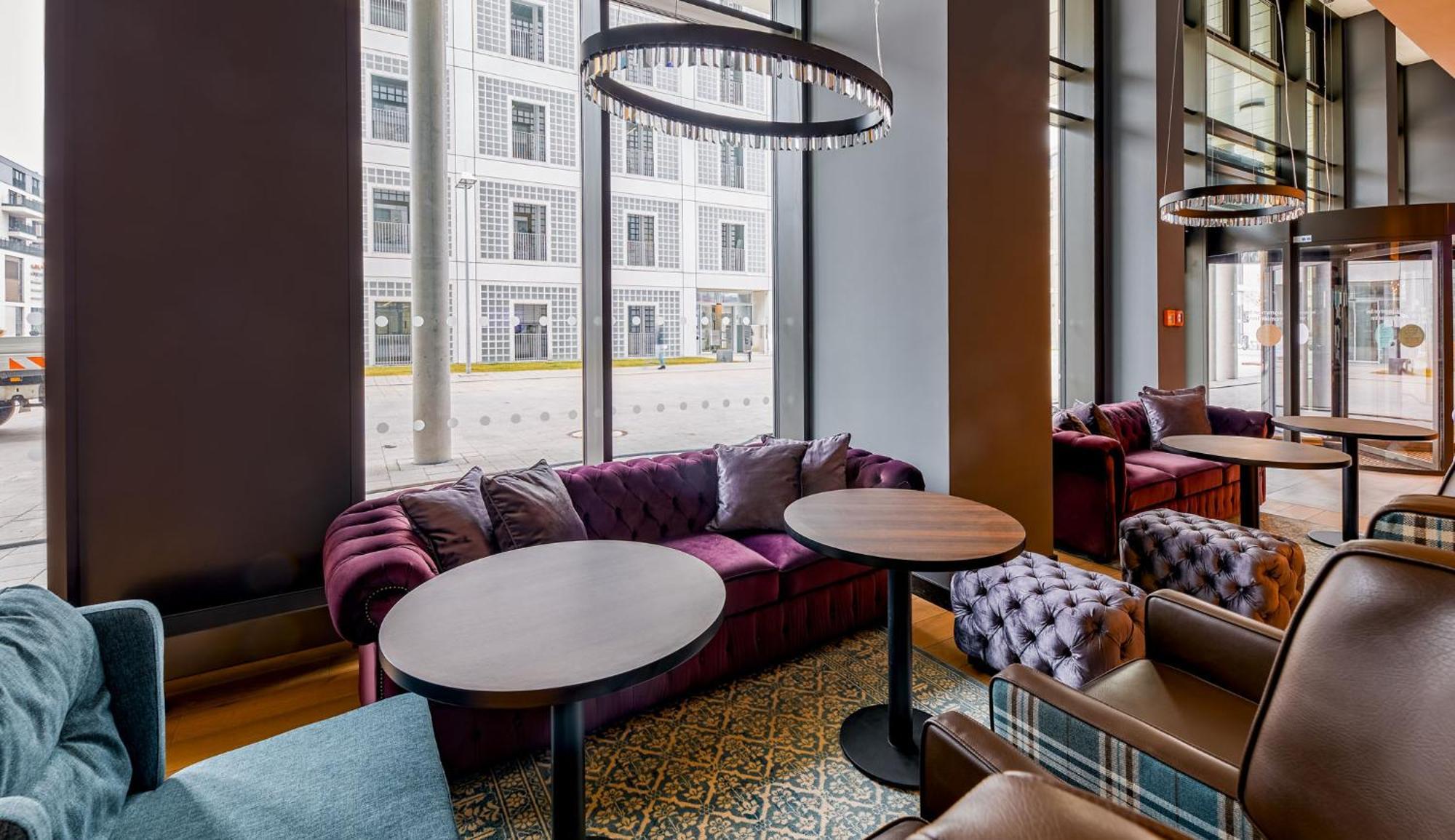 Premier Inn Stuttgart City Europaviertel ภายนอก รูปภาพ