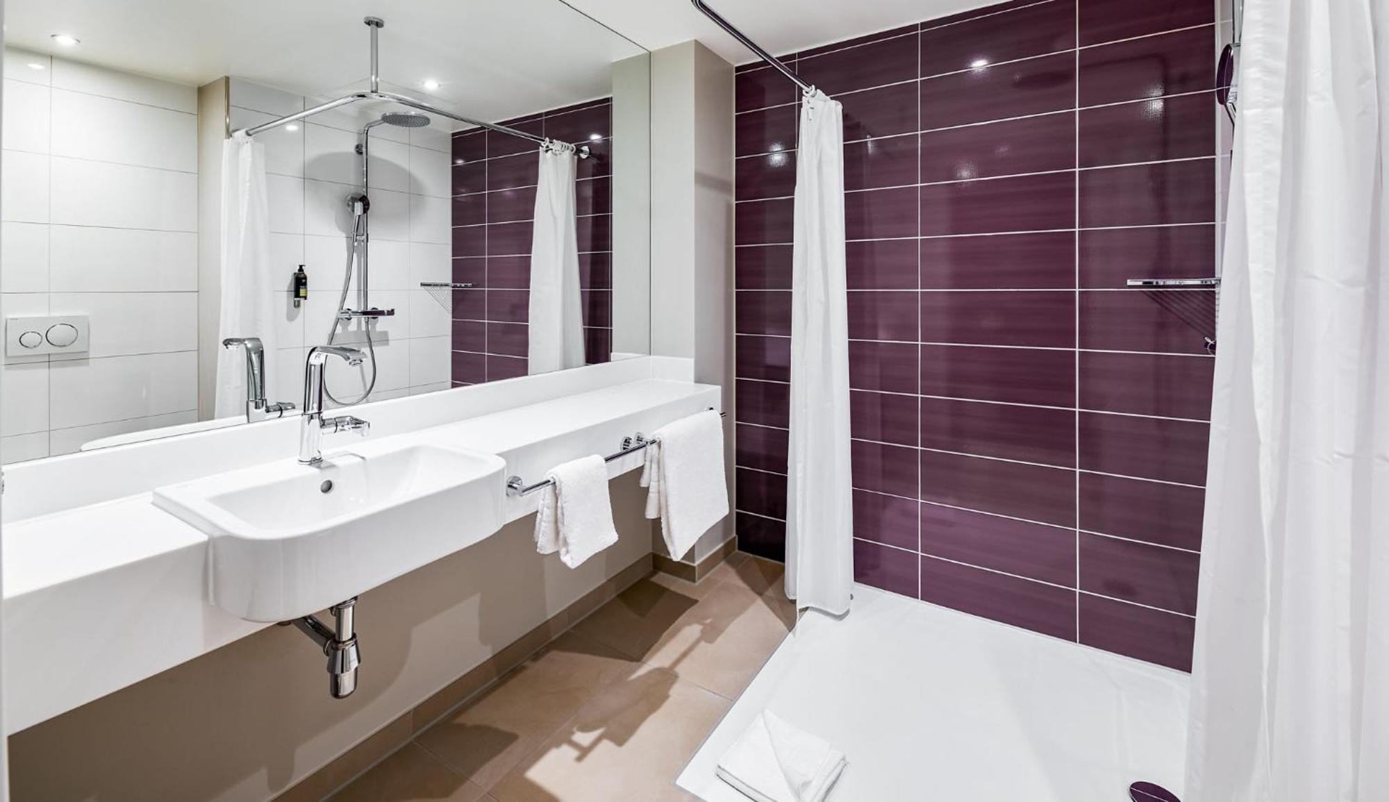 Premier Inn Stuttgart City Europaviertel ภายนอก รูปภาพ